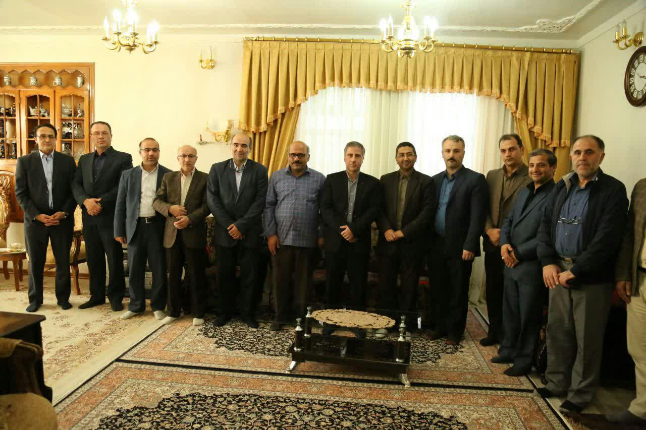 از رزمنده هشت سال دفاع مقدس در شرکت گاز استان اردبیل طی مراسمی تجلیل بعمل آمد.